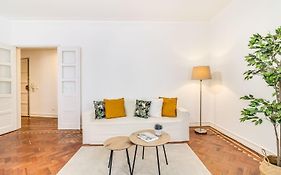 Lisbon Comfort Apartment